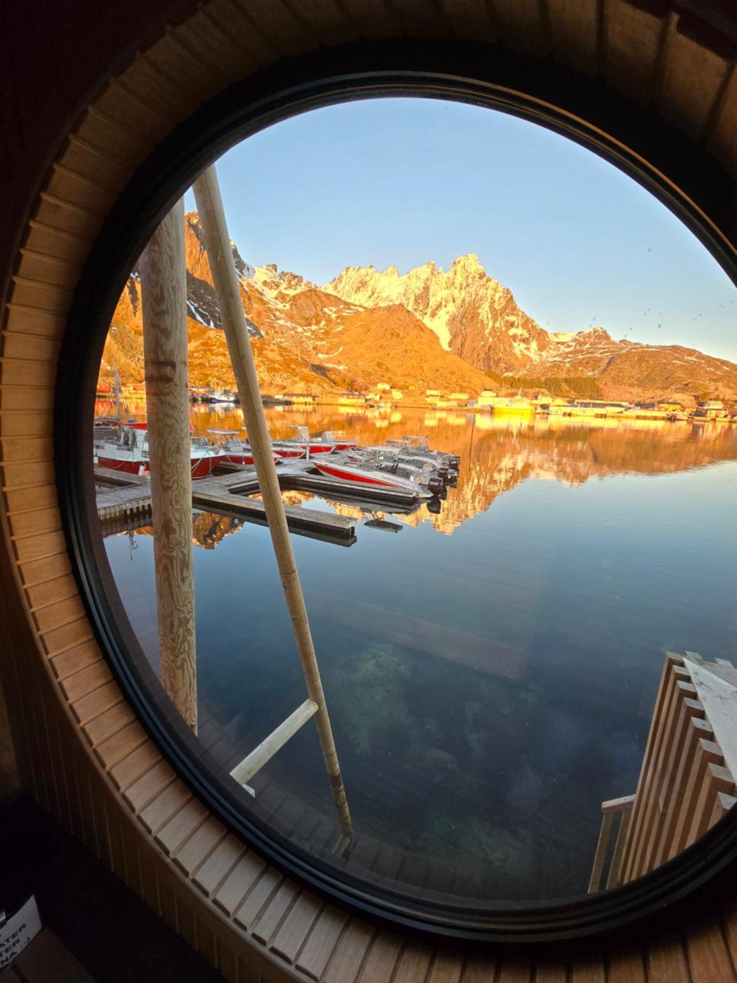 Hemmingodden Lofoten Fishing Lodge Ballstad Exterior foto